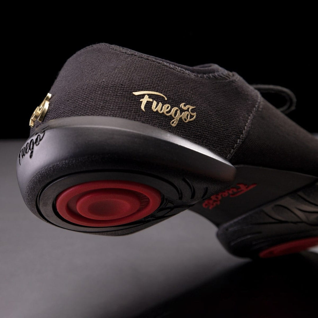 Fuego All-black Split-sole
