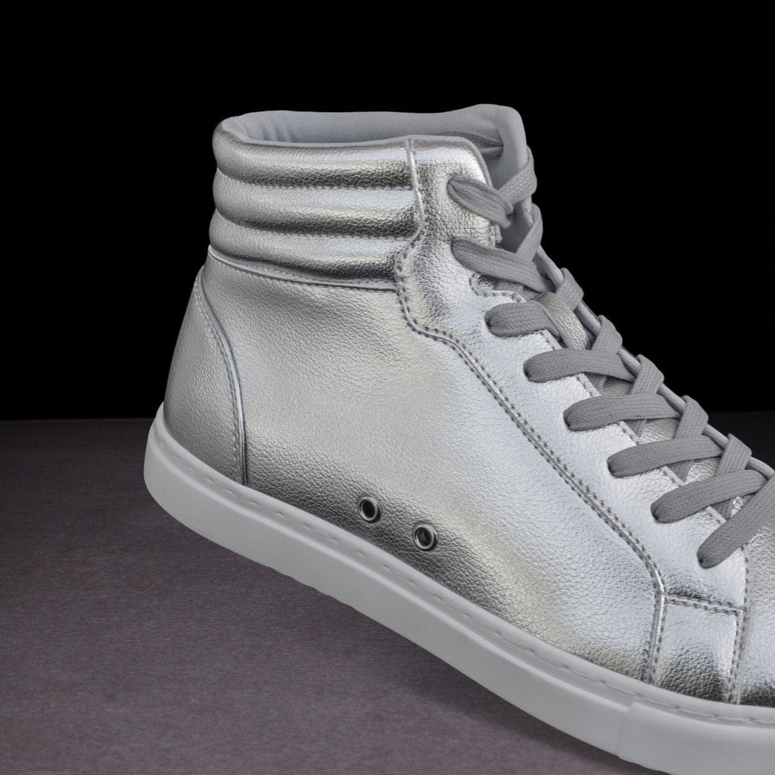 Fuego High-top Silver