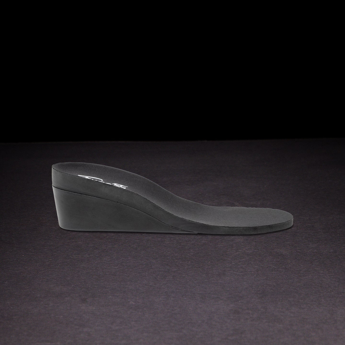 Fuego Wedge Black White