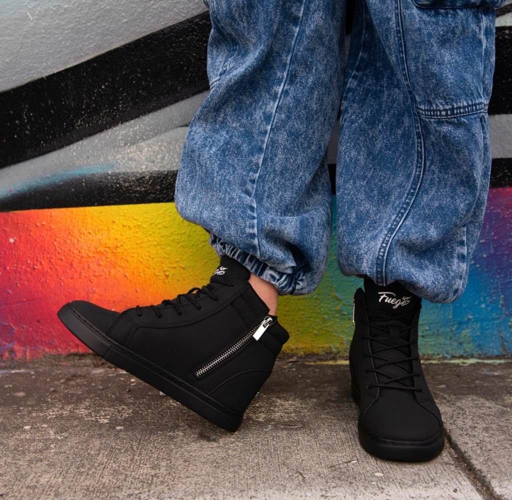 Fuego Wedge All Black