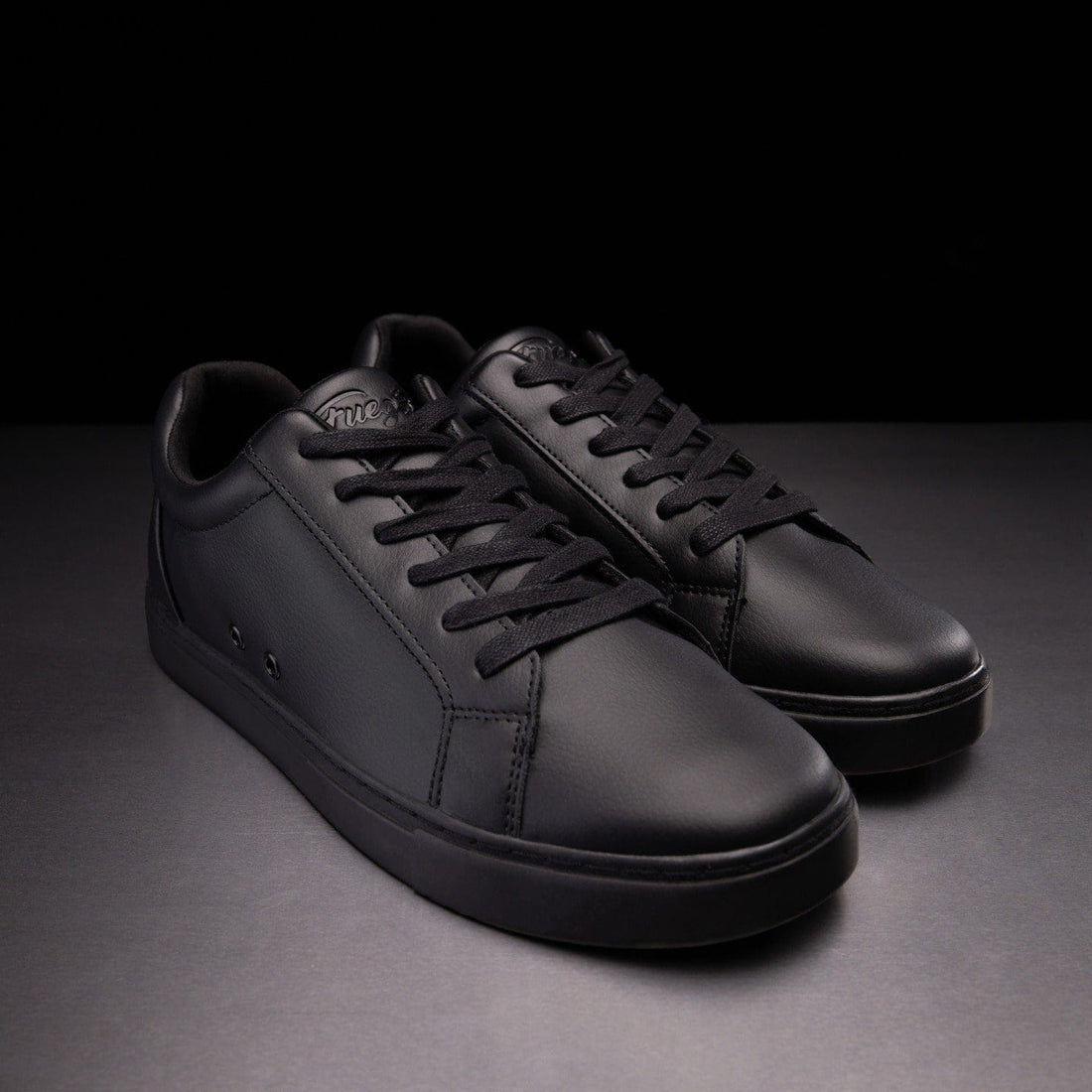 Fuego Low-top All Black