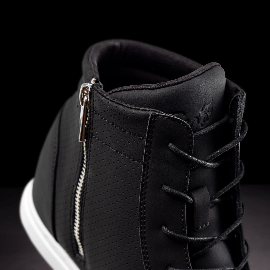 Fuego Wedge Black White
