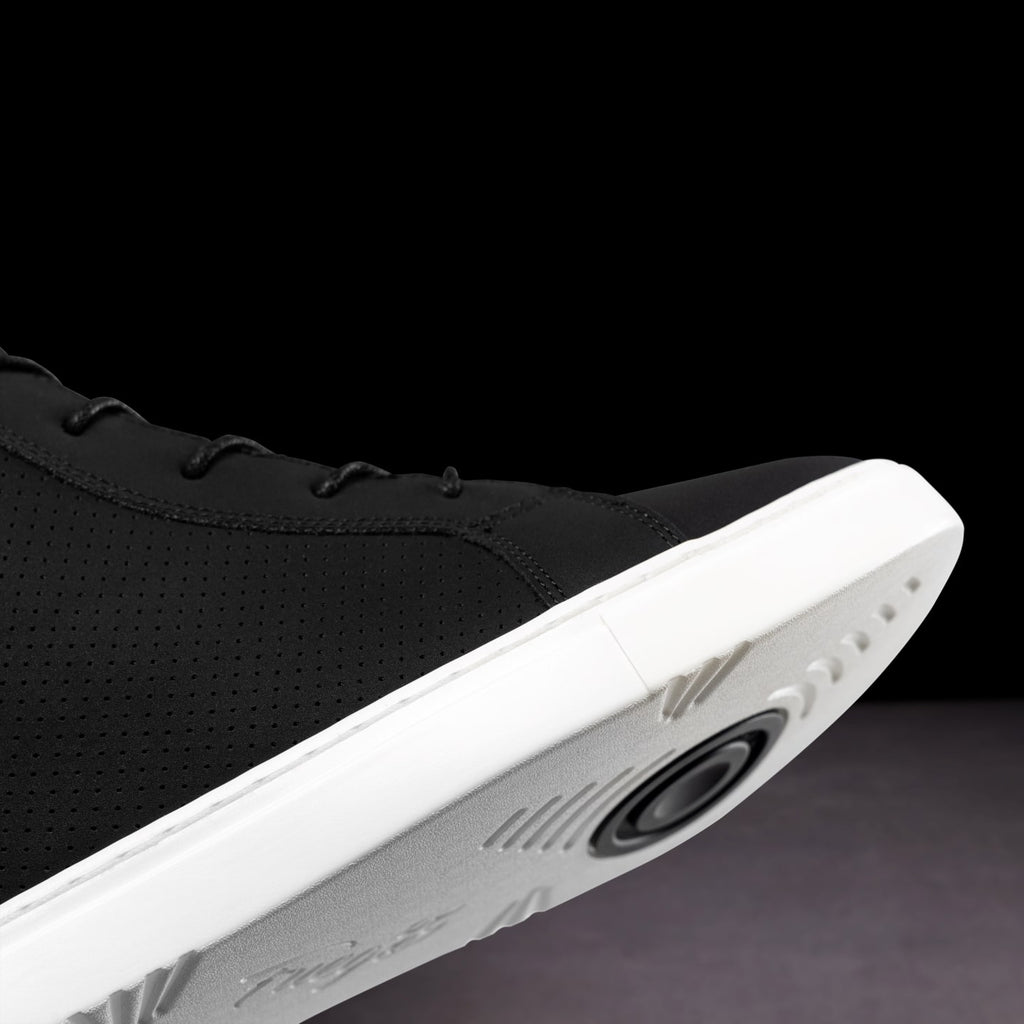Fuego Wedge Black White